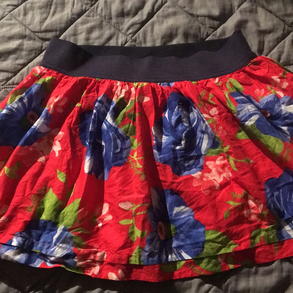 NWOT Hollister Floral Skirt